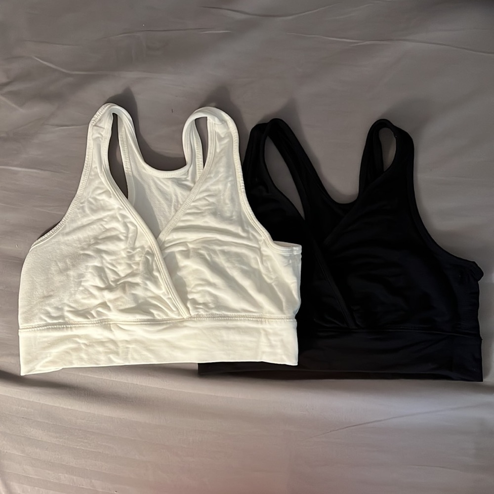 Kindred Bravely set of 2 sleep nursing racer back bras. Medium.